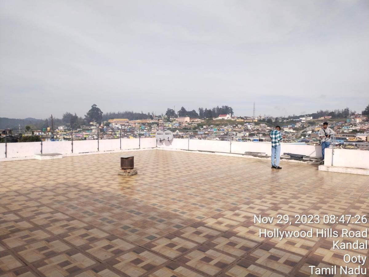 J J Homes Ooty Bagian luar foto