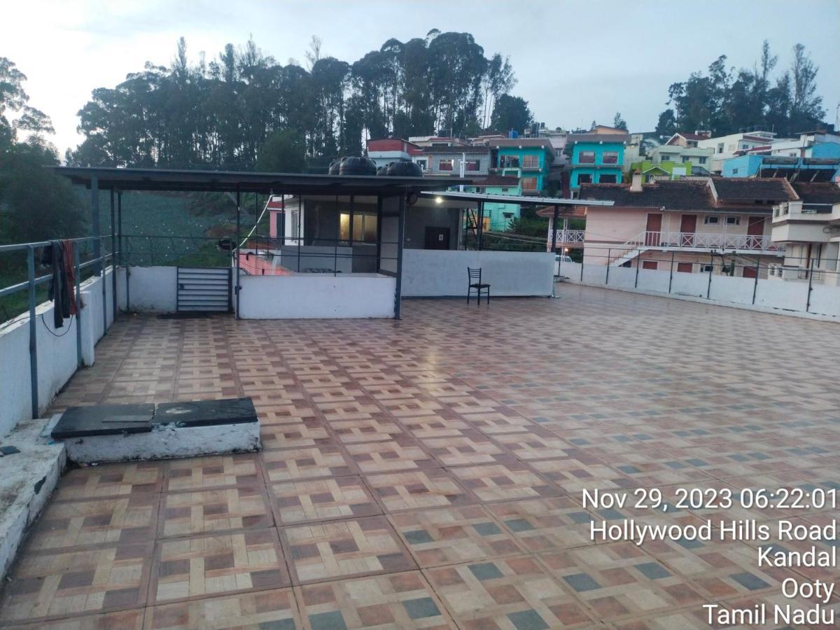J J Homes Ooty Bagian luar foto